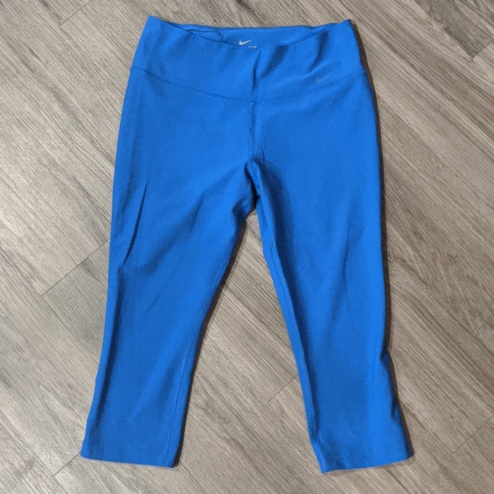 Nike One Legend Capri Leggings